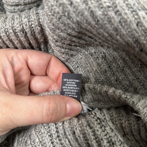Van Heusen Flex Men’s Cable Knit Gray Sweater size XLT - Picture 4 of 5